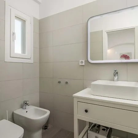 Sunset Village Aparthotel 3*